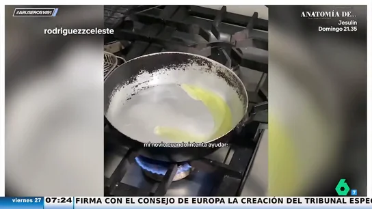 Confunde el líquido del lavavajillas con el aceite de oliva y le prepara unos huevos fritos a su novia Confunde el líquido del lavavajillas con el aceite de oliva y le prepara unos huevos fritos a su novia