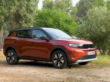 El nuevo Opel Frontera desde una perspectiva lateral El nuevo Opel Frontera desde una perspectiva lateral