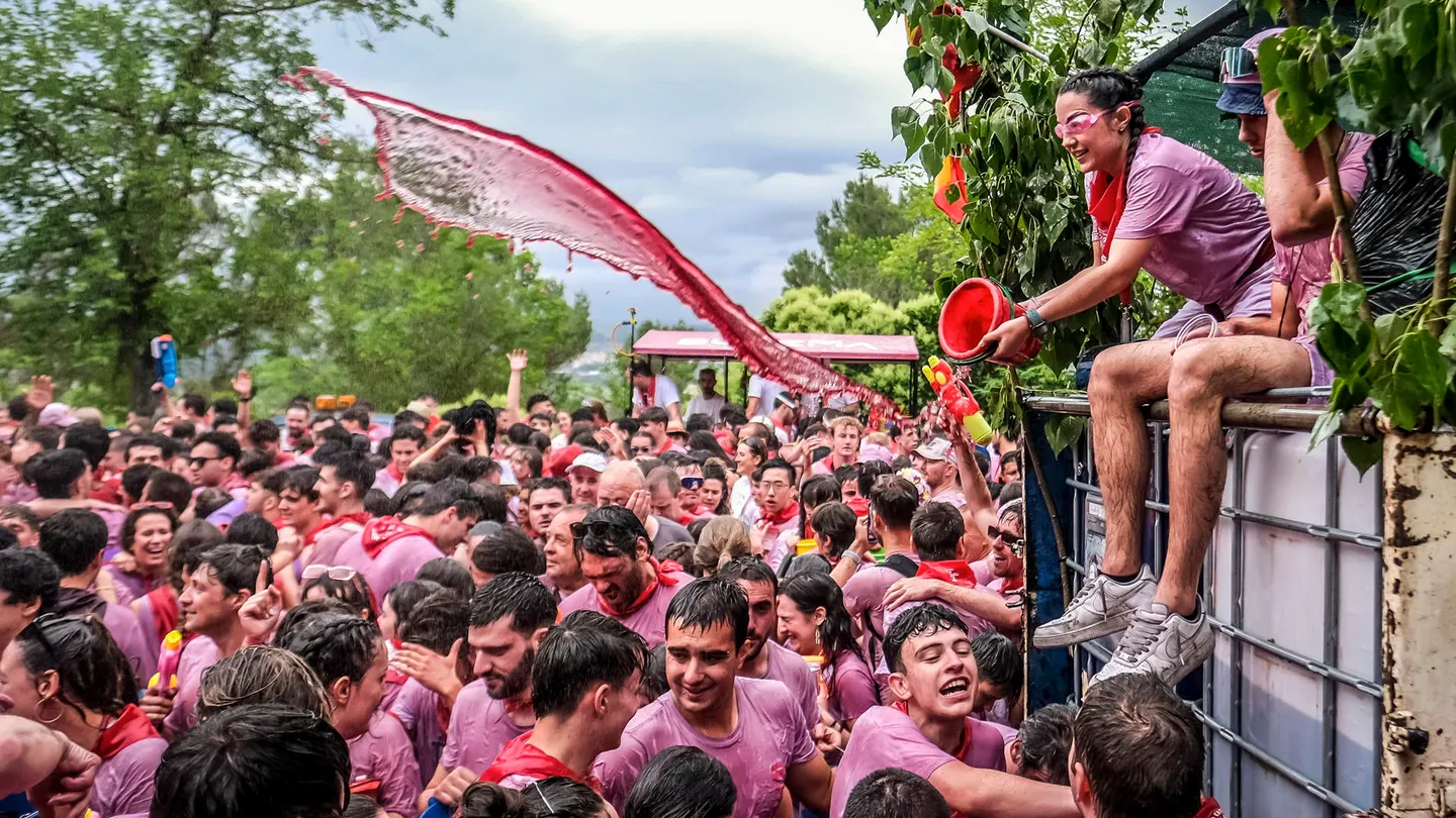 Batalla del Vino de Haro, en La Rioja Batalla del Vino de Haro, en La Rioja