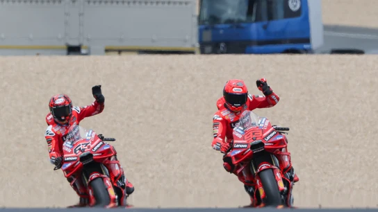 Pecco Bagnaia y Marc Márquez Pecco Bagnaia y Marc Márquez