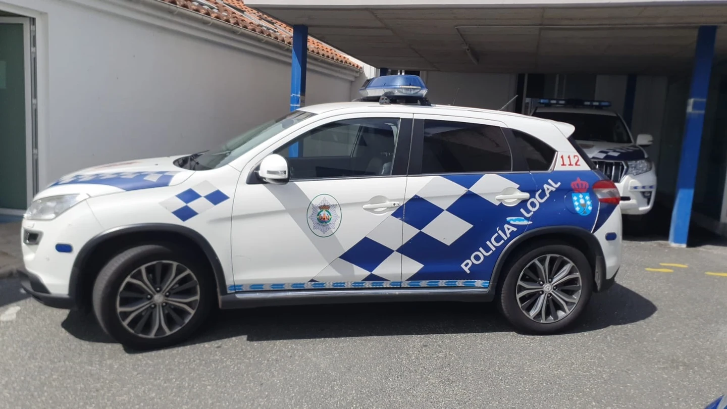 Coche de la Policía Local de Ferrol, A Coruña. Coche de la Policía Local de Ferrol, A Coruña.