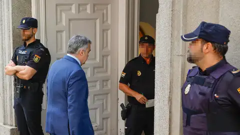 El ex secretario de Organización del PSOE Santos Cerdán entra en el Tribunal Supremo El ex secretario de Organización del PSOE Santos Cerdán entra en el Tribunal Supremo