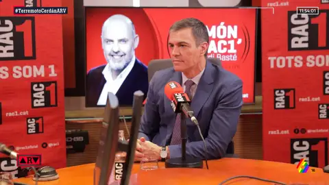 Así definía y hablaba Pedro Sánchez de Santos Cerdán en 2023: "Es uno de mis más estrechos colaboradores" Así definía y hablaba Pedro Sánchez de Santos Cerdán en 2023: "Es uno de mis más estrechos colaboradores"