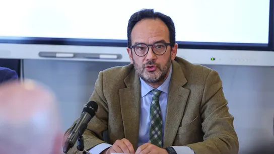 Sánchez recupera a Antonio Hernando, que entra en la nueva Ejecutiva del PSOE Sánchez recupera a Antonio Hernando, que entra en la nueva Ejecutiva del PSOE