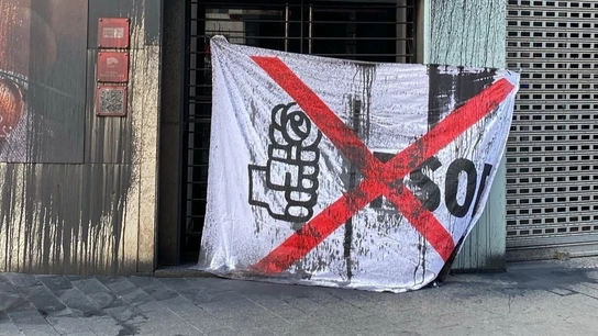 Vandalizan la sede del PSPV-PSOE de Valencia: "Es el fruto podrido del odio ultra que alimenta la derecha". Vandalizan la sede del PSPV-PSOE de Valencia: "Es el fruto podrido del odio ultra que alimenta la derecha".