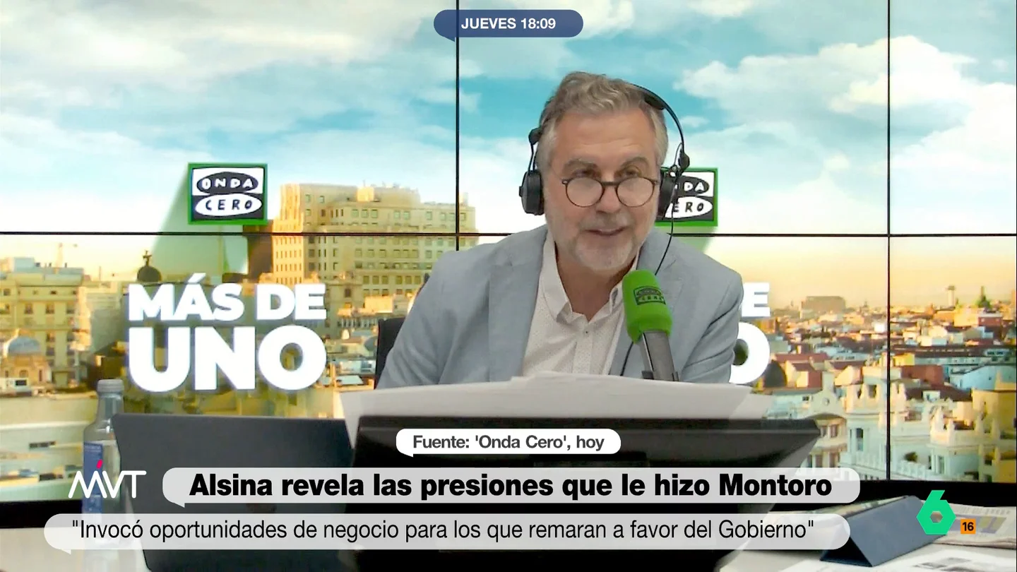 Alsina revela las amenazas que sufrió por parte de Montoro: "Yo decido el IVA del libro digital, tenlo presente" Alsina revela las amenazas que sufrió por parte de Montoro: "Yo decido el IVA del libro digital, tenlo presente"