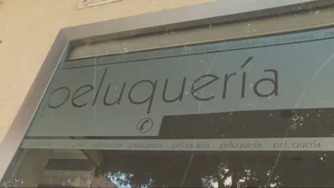 Los negocios de Torre-Pacheco, en números rojos por las 'cacerías' ultras: "Si te rompen una cristalera lo pierdes todo" Los negocios de Torre-Pacheco, en números rojos por las 'cacerías' ultras: "Si te rompen una cristalera lo pierdes todo"