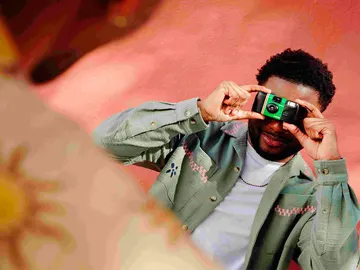 La cámara de usar y tirar en acción La cámara de usar y tirar en acción