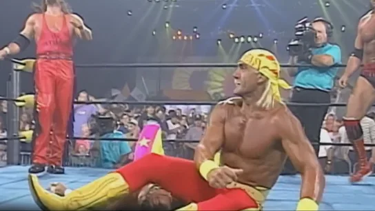 El día que Hulk Hogan traicionó a Randy Savage y pasó de ser ídolo de masas a símbolo de odio, racismo y machismo El día que Hulk Hogan traicionó a Randy Savage y pasó de ser ídolo de masas a símbolo de odio, racismo y machismo