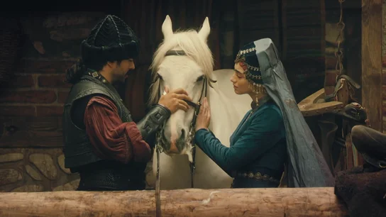 Imperio | "Mi único deseo es verte una vez más": las bonitas palabras de Osman a Bala mientras cuida de su caballo herido Imperio | "Mi único deseo es verte una vez más": las bonitas palabras de Osman a Bala mientras cuida de su caballo herido