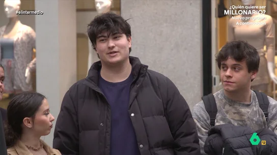 Un joven le dice a Thais Villas qué haría si hubiera una guerra: "Lucho por España si hace falta" Un joven le dice a Thais Villas qué haría si hubiera una guerra: "Lucho por España si hace falta"
