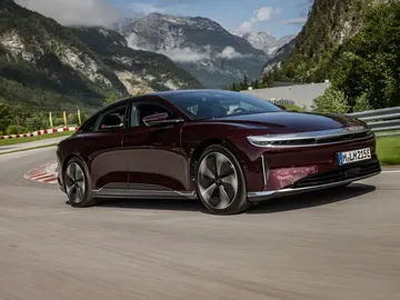 Lucid Air Pure Lucid Air Pure