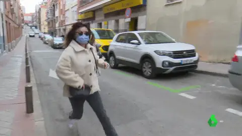 La dueña del 'hostal de los horrores' echa a correr para no responder a Equipo de Investigación tras una inspección La dueña del 'hostal de los horrores' echa a correr para no responder a Equipo de Investigación tras una inspección