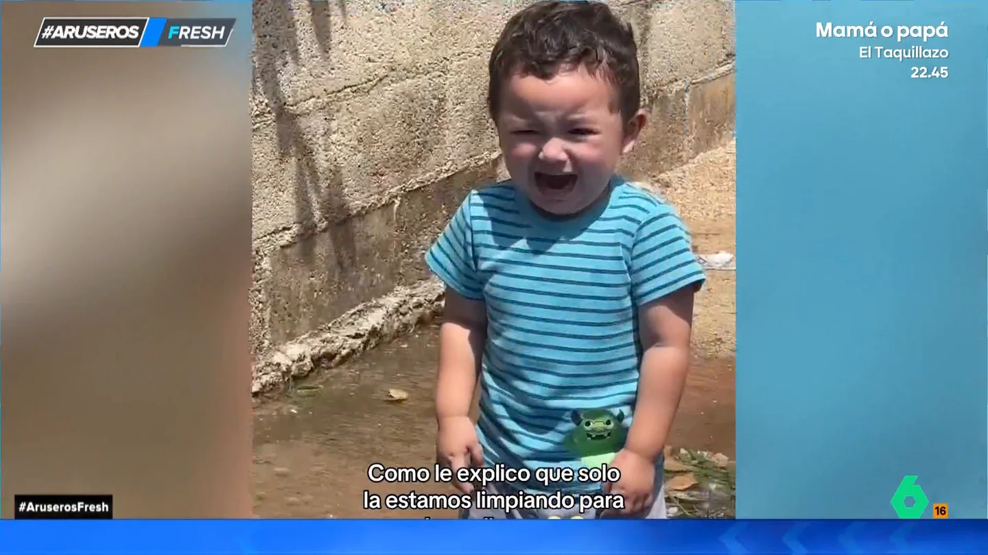 La reacción viral de un niño cuando ve que vacían la piscina de su casa La reacción viral de un niño cuando ve que vacían la piscina de su casa