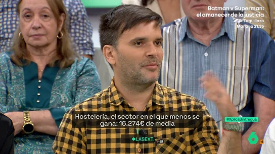 Un camarero denuncia la realidad laboral de la hostelería en Ibiza: "Hay gente que está durmiendo en el coche" Un camarero denuncia la realidad laboral de la hostelería en Ibiza: "Hay gente que está durmiendo en el coche"