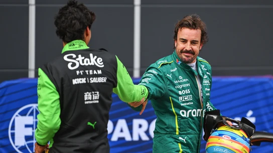 Fernando Alonso y Gabriel Bortoleto Fernando Alonso y Gabriel Bortoleto