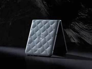 Motorola Razr 60 Crystals by Swarovski Motorola Razr 60 Crystals by Swarovski