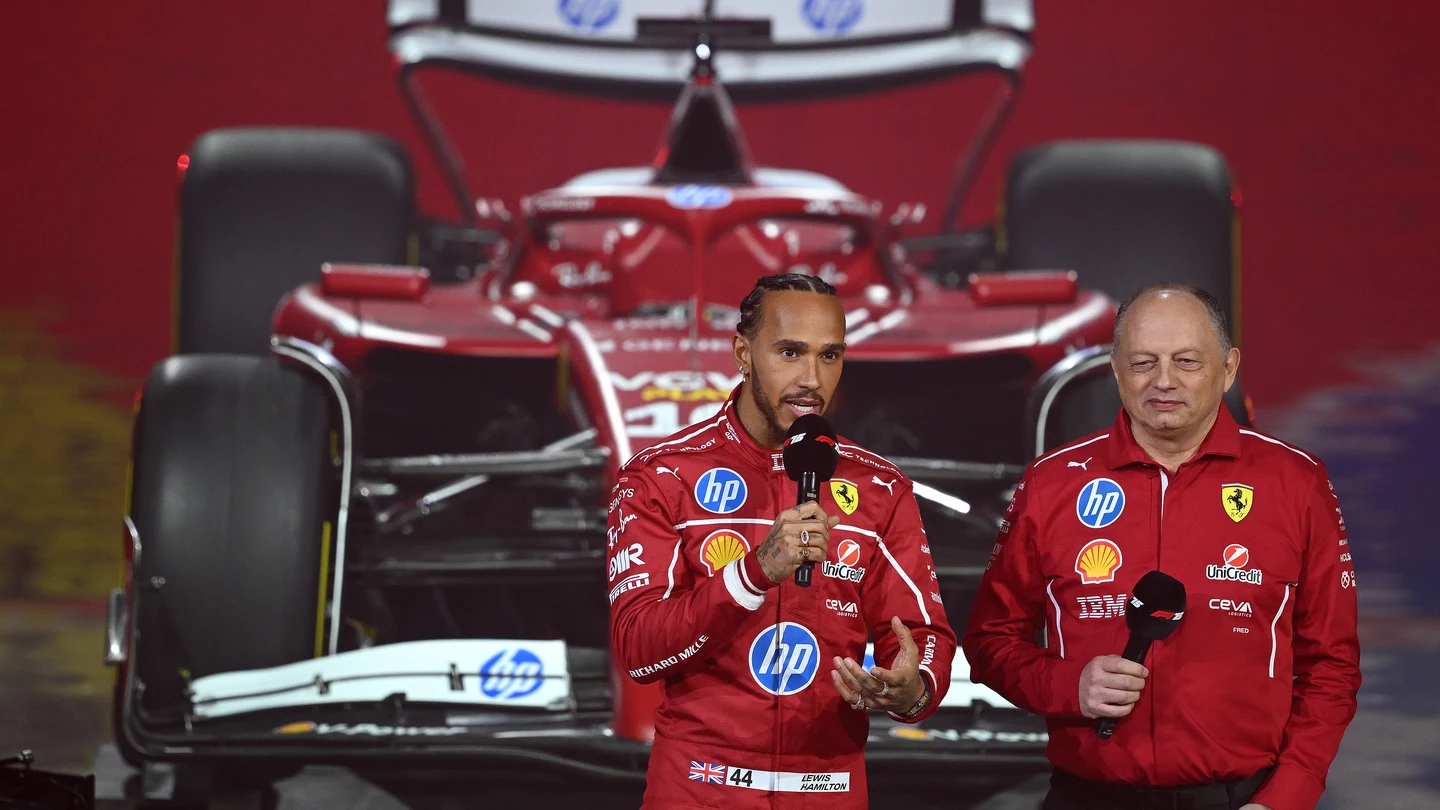 Lewis Hamiltony Frédéric Vasseur Lewis Hamiltony Frédéric Vasseur