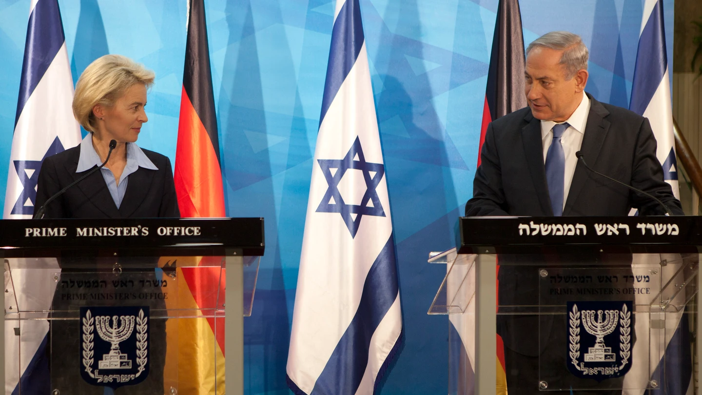 Von der Leyen y Benjamín Netanyahu, en una imagen de archivo del año 2015 Von der Leyen y Benjamín Netanyahu, en una imagen de archivo del año 2015