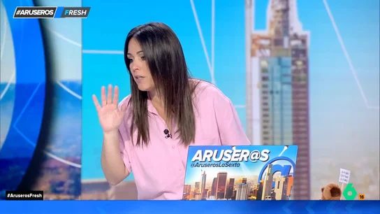 Patricia Benitéz, sobre que "los hombres que leen en el metro son más sexys": "¡Farsantes! Quieren ligar" Patricia Benitéz, sobre que "los hombres que leen en el metro son más sexys": "¡Farsantes! Quieren ligar"