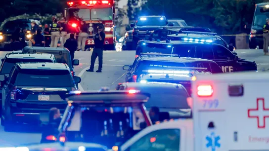 Policía y Emergencias en el lugar de un tiroteo cerca de la Universidad Emory, Atlanta. Policía y Emergencias en el lugar de un tiroteo cerca de la Universidad Emory, Atlanta.