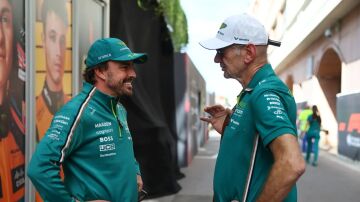 Fernando Alonso y Adrian Newey