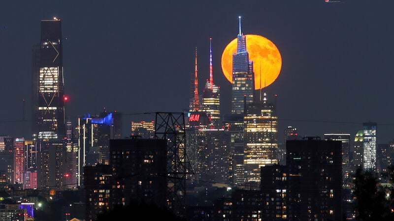 Una superluna, tres lluvias de estrellas y conjunciones planetarias: estos son todos los eventos astronómicos de noviembre