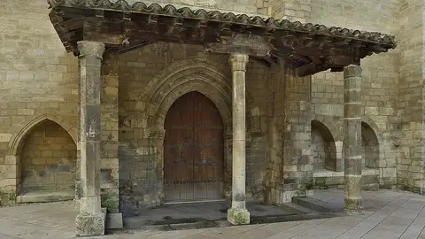 Iglesia de San Esteban (Burgos). Portada septentrional Iglesia de San Esteban (Burgos). Portada septentrional