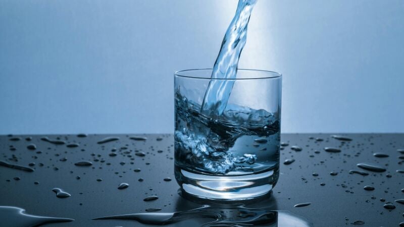 Un vaso de agua potable