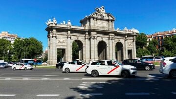 El truco para viajar en taxi gratis o con mucho descuento por Madrid gracias al Carné Joven