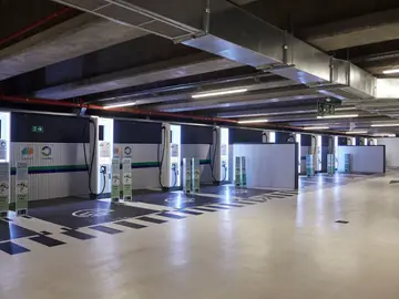 Varios puntos de carga de la nueva estación situada en Nuevos Ministerios Varios puntos de carga de la nueva estación situada en Nuevos Ministerios