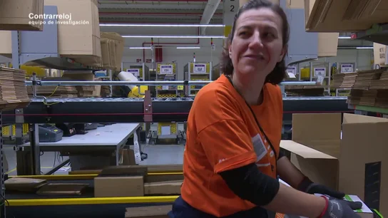 Así es trabajar en una nave de Amazon en España: 1.500 al mes en 3 turnos de 24 horas los 7 días de la semana Así es trabajar en una nave de Amazon en España: 1.500 al mes en 3 turnos de 24 horas los 7 días de la semana