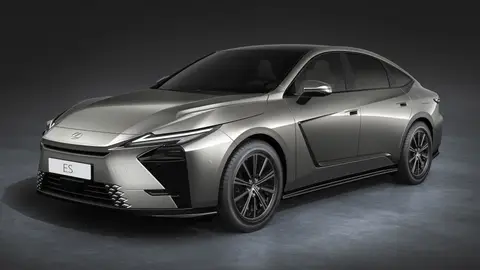 Nuevo Lexus ES; claramente, su diseño es rompedor para Lexus Lexus ES