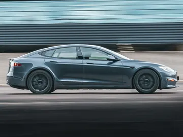 La imagen lateral del Tesla Model S no es tan espectacular como la de sus rivales La imagen lateral del Tesla Model S no es tan espectacular como la de sus rivales