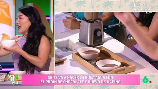 Jiaping conquista a los zapeadores con un postre saludable: pudin de chocolate y huevo La colaboradora de Zapeando comparte el paso a paso de esta sencilla receta, perfecta para esos momentos en nos apetece algo dulce. Descubre sus ingredientes y cómo se prepara en el vídeo principal.