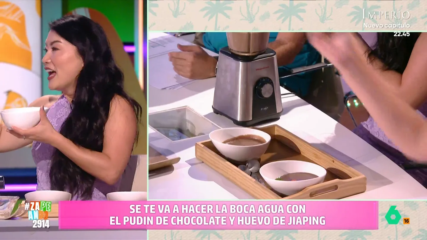 Jiaping conquista a los zapeadores con un postre saludable: pudin de chocolate y huevo La colaboradora de Zapeando comparte el paso a paso de esta sencilla receta, perfecta para esos momentos en nos apetece algo dulce. Descubre sus ingredientes y cómo se prepara en el vídeo principal.