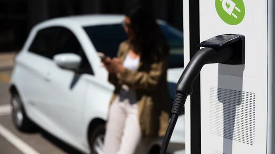 Fraude a través de códigos QR: la nueva estafa en las estaciones de recarga para vehículos eléctricos Fraude a través de códigos QR: la nueva estafa en las estaciones de recarga para vehículos eléctricos