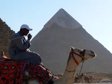 La Pirámide de Giza La Pirámide de Giza