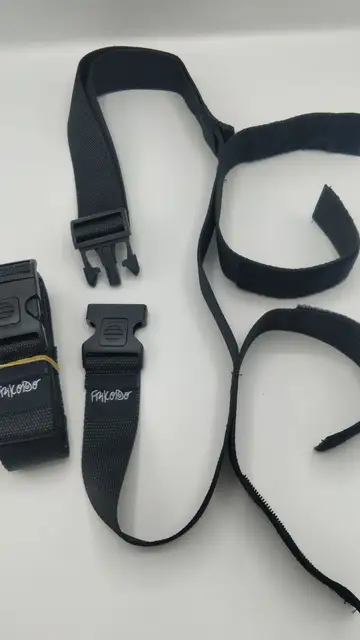 Cinturón para llevar el casco a la cintura Cinturón para llevar el casco a la cintura