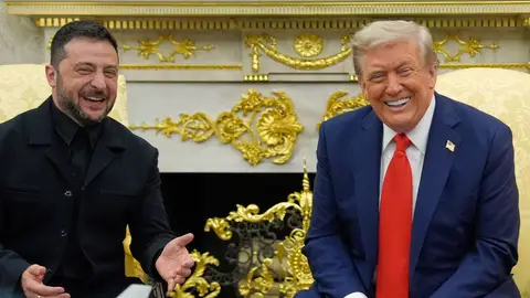Volodímir Zelenski y Donald Trump, en la Casa Blanca, el 18 de agosto de 2025 Volodímir Zelenski y Donald Trump, en la Casa Blanca, el 18 de agosto de 2025