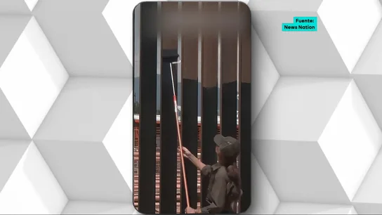 La nueva ocurrencia de Trump en su lucha contra los migrantes: pintará de negro el muro con México para que sea más caliente y "difícil de escalar" La nueva ocurrencia de Trump en su lucha contra los migrantes: pintará de negro el muro con México para que sea más caliente y "difícil de escalar"
