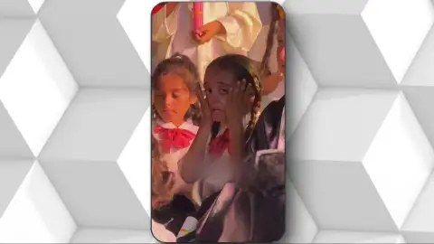 Los niños de Jan Yunis se gradúan frente a butacas vacías: ya son 17.000 los pequeños que Israel ha dejado huérfanos Los niños de Jan Yunis se gradúan frente a butacas vacías: ya son 17.000 los pequeños que Israel ha dejado huérfanos
