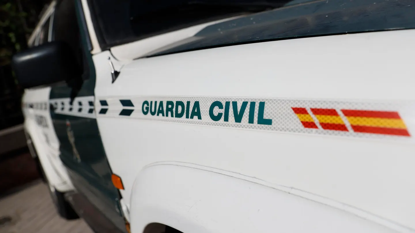 Coche de la Guardia Civil. Coche de la Guardia Civil.