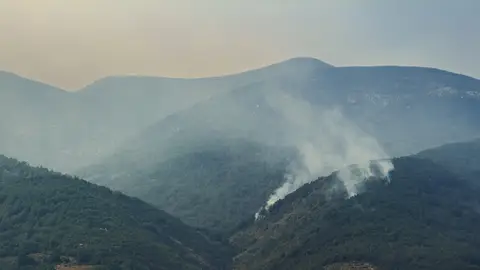 Vista del incendio, a 20 de agosto de 2025, en Jarilla, Cáceres. Vista del incendio, a 20 de agosto de 2025, en Jarilla, Cáceres.