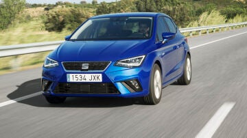 SEAT Ibiza, uno de los pilares de ventas de la marca durante décadas, hoy se ve superado por su hermano el Arona