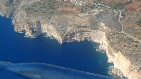 Vista aérea de los acantilados de Dingli Vista aérea de los acantilados de Dingli