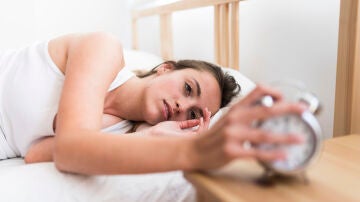 Mujer con insomnio