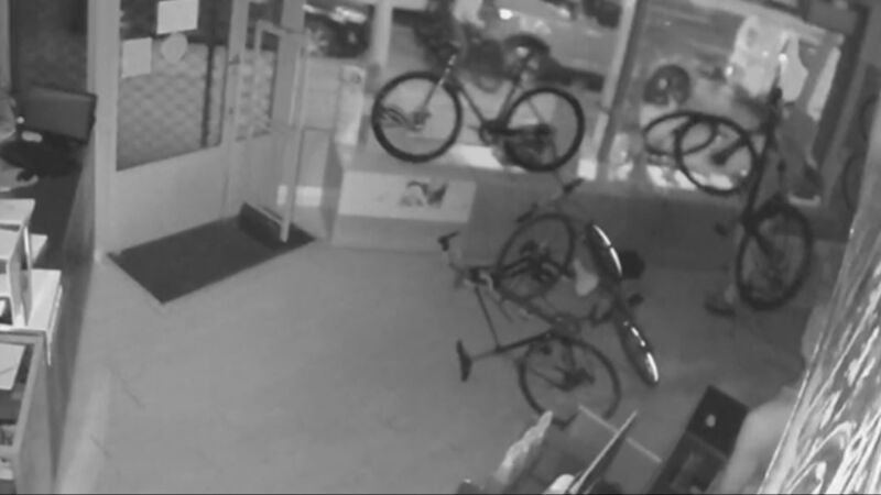 Atraco en una tienda de bicicletas