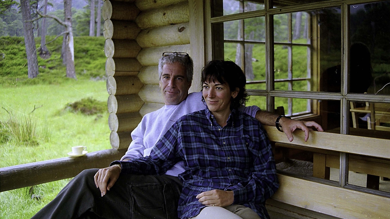 Ghislaine Maxwell, expareja de Jeffrey Epstein, asegura que "no existe ninguna lista" de clientes: "Nunca lo vi y nunca lo imaginé"