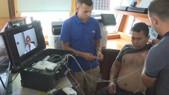Así funciona el hospital portátil que cuida de los marineros: "Conseguimos que la tripulación esté mucho más sana" Así funciona el hospital portátil que cuida de los marineros: "Conseguimos que la tripulación esté mucho más sana"